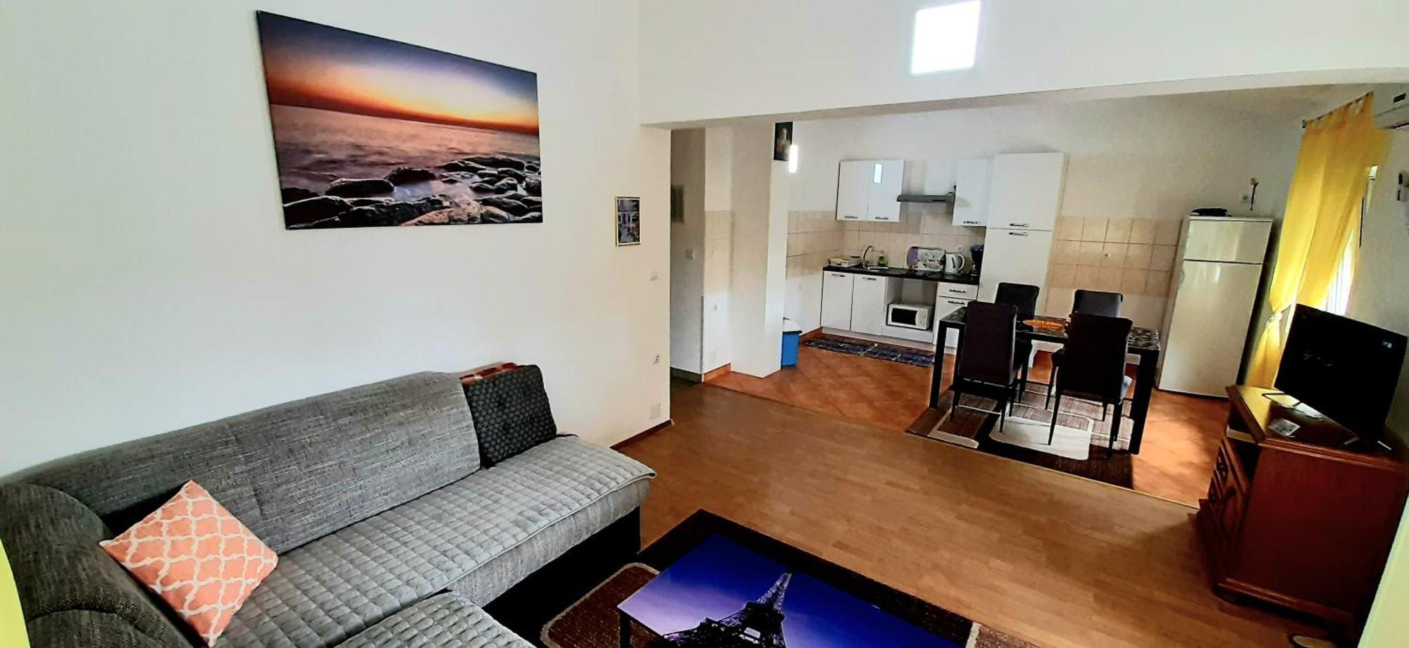 Ema & Sea Apartment's *
